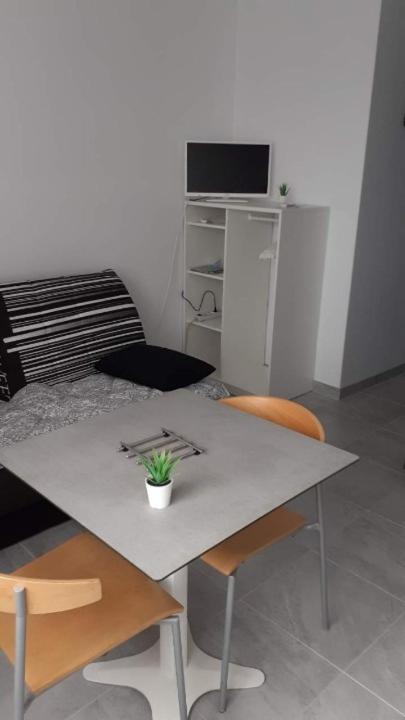 Apartment - Marina 4 - 17 Allee Des Pinons - 2-1